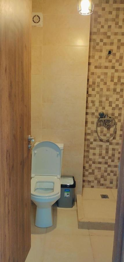 Appartement Nour 5 Marrakech Centre Gueliz Avec Piscine Marrakesh Exterior foto